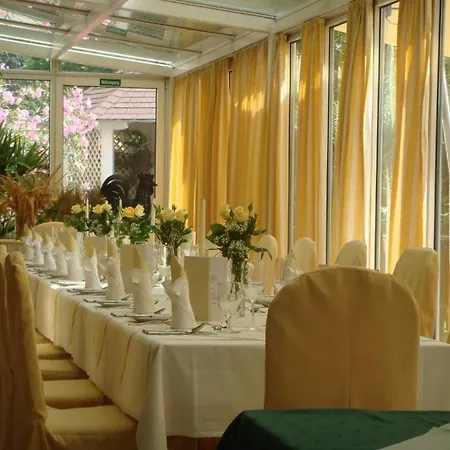 ホテル ラントガストホフ ムーア 4*