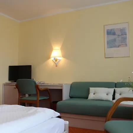 ラントガストホフ ムーア ホテル 4*